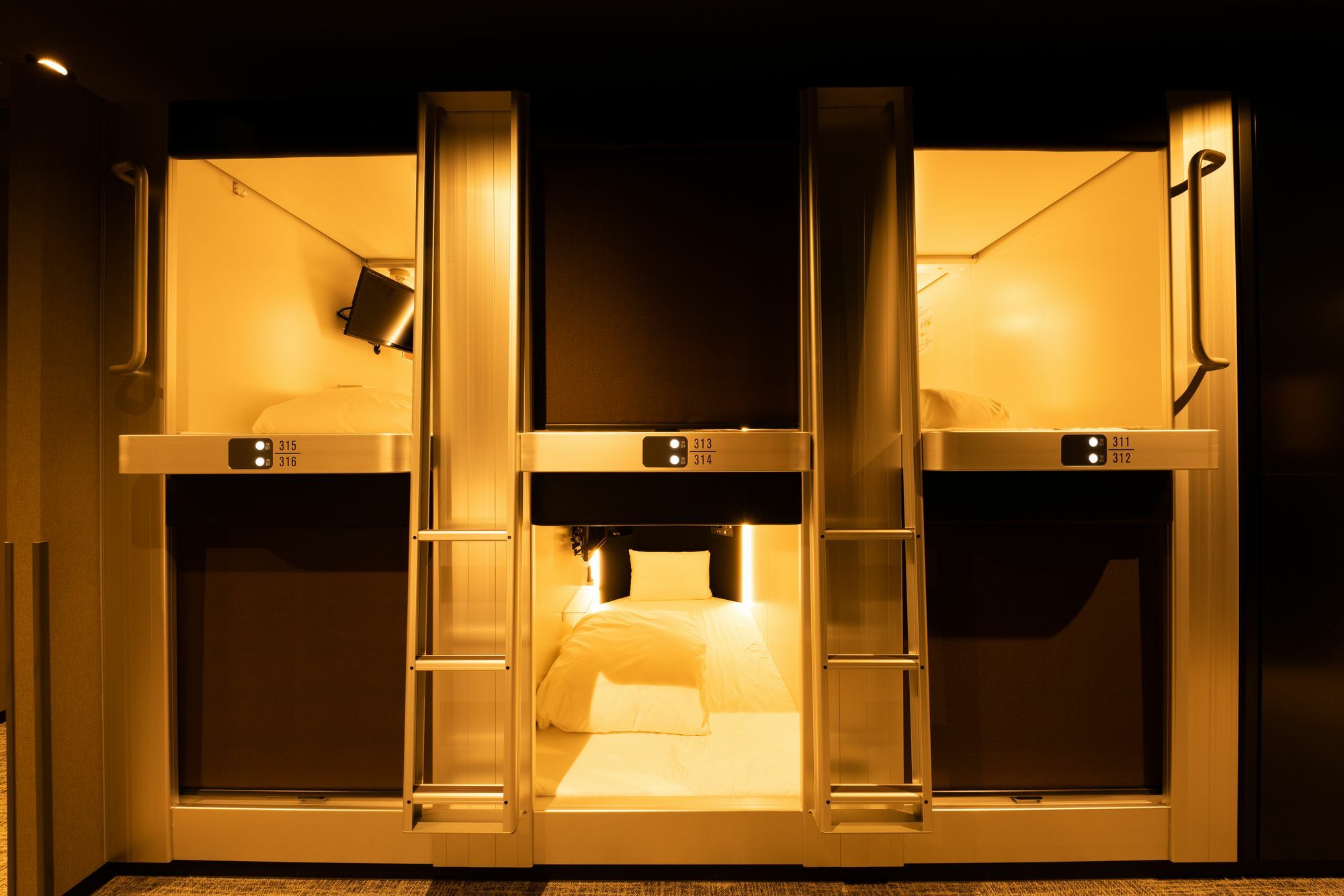 Global Cabin Yokohama Chukagai المظهر الخارجي الصورة
