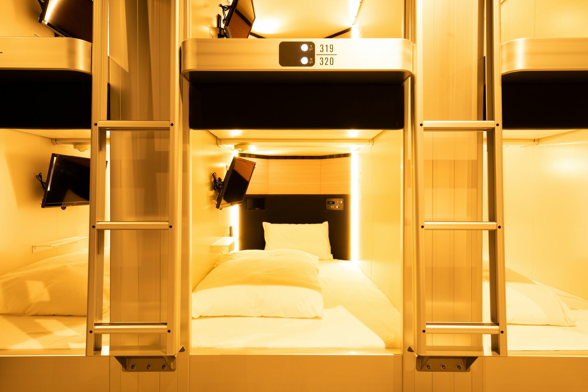 Global Cabin Yokohama Chukagai المظهر الخارجي الصورة